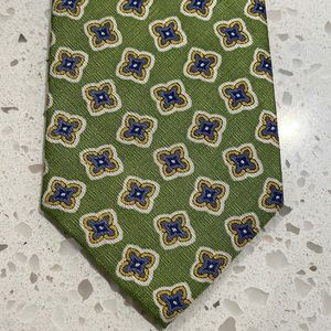 Jos. A Bank green purple flower pattern silk tie